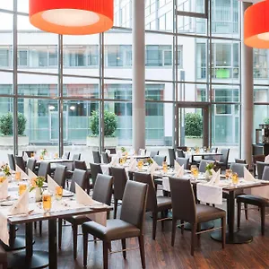https://nh-dusseldorf-city.topcolognehotels.com